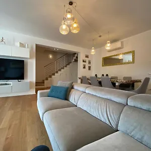 Beatrice Luxury Apartment