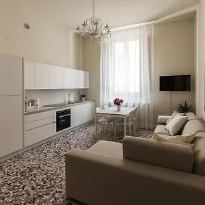 Alighieri Theatre Charming Apartment